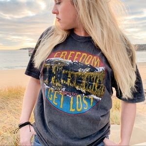 🌺 Freedom Vintage Wash Graphic Tee